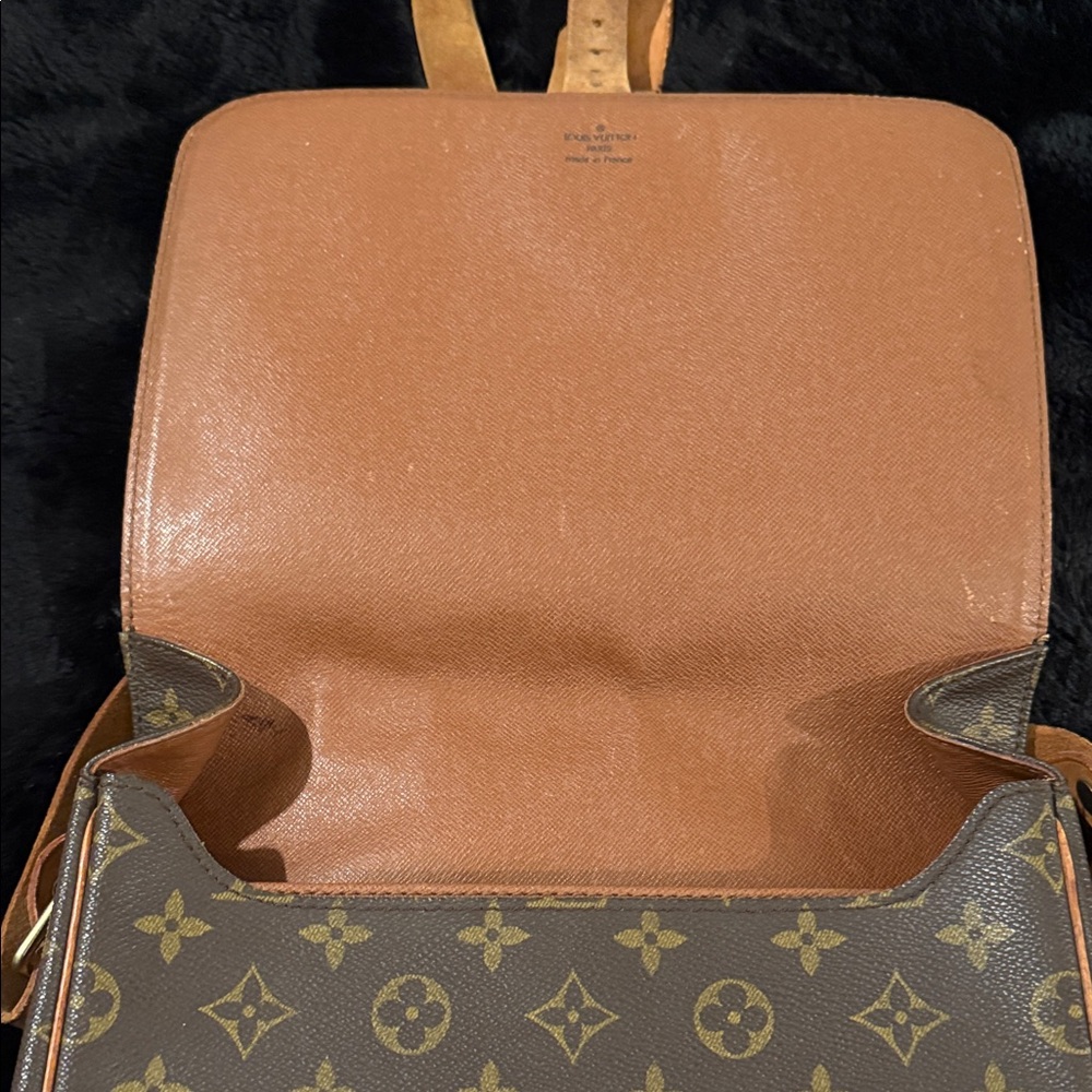 Louis Vuitton Classic Monogram Crossbody Bag - Picture 8 of 10